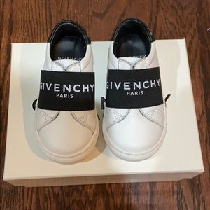 Givenchy Sneakers